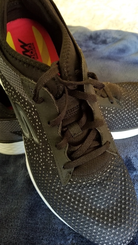 Sketchers Goga Max Sneakers